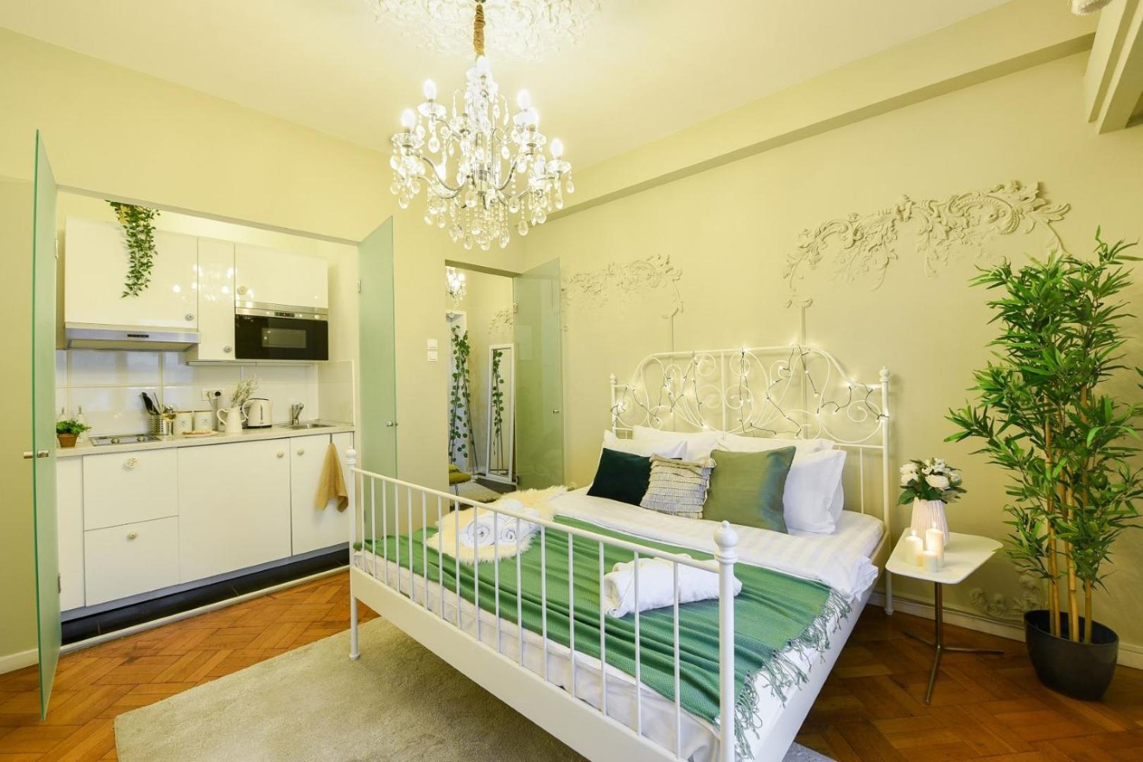 Cozy Studio Overlooking The Old Town บูคาเรสต์ ภายนอก รูปภาพ