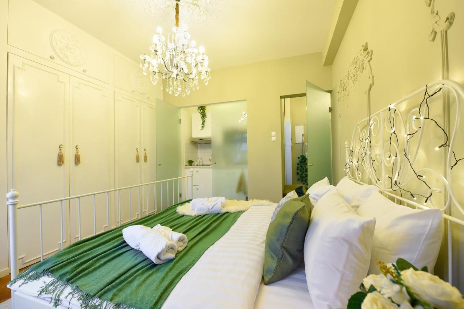 Cozy Studio Overlooking The Old Town บูคาเรสต์ ภายนอก รูปภาพ