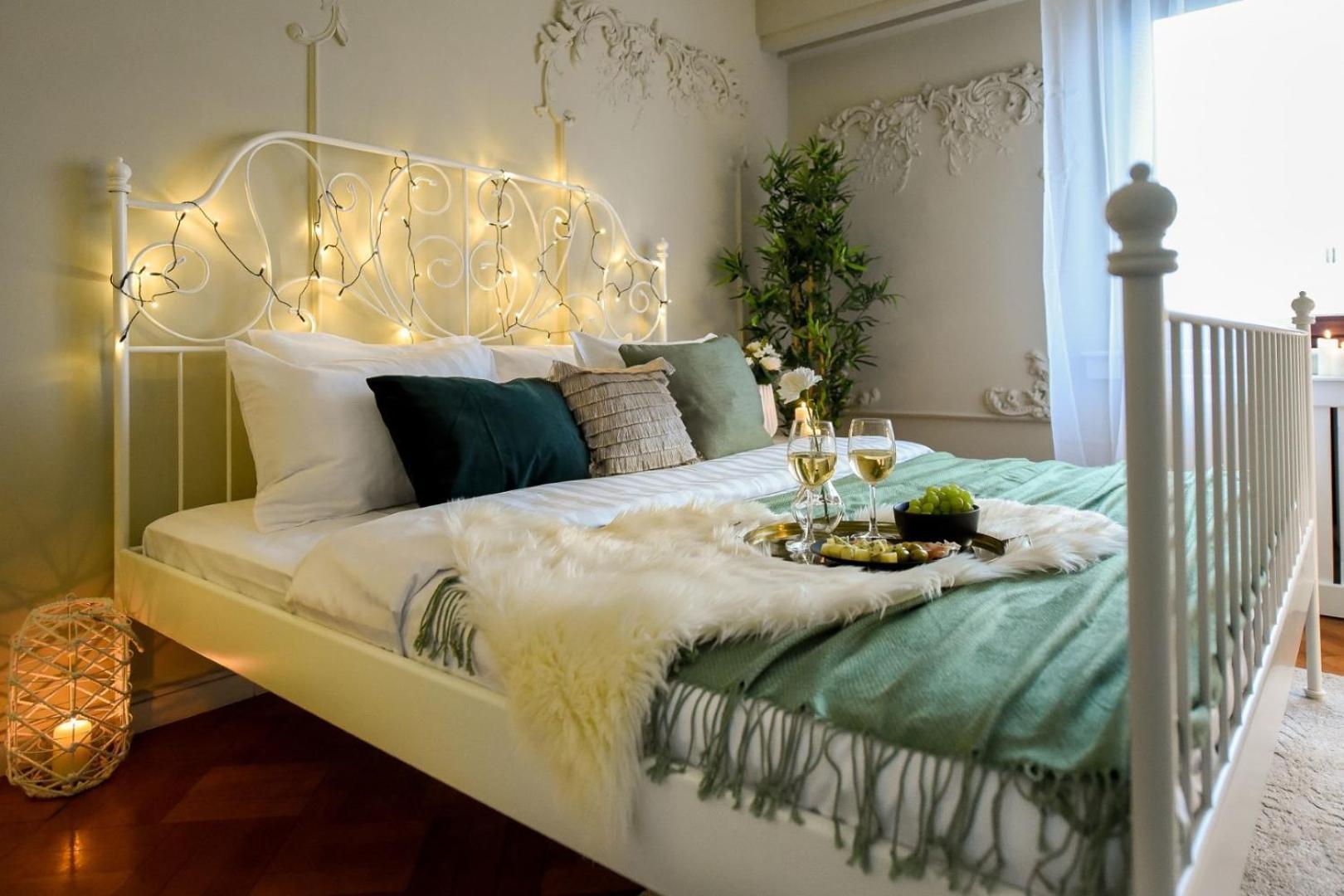 Cozy Studio Overlooking The Old Town บูคาเรสต์ ภายนอก รูปภาพ